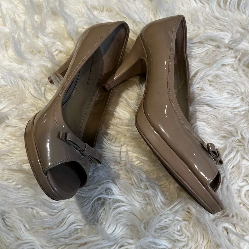 Nude Heels - Picture 3 of 4